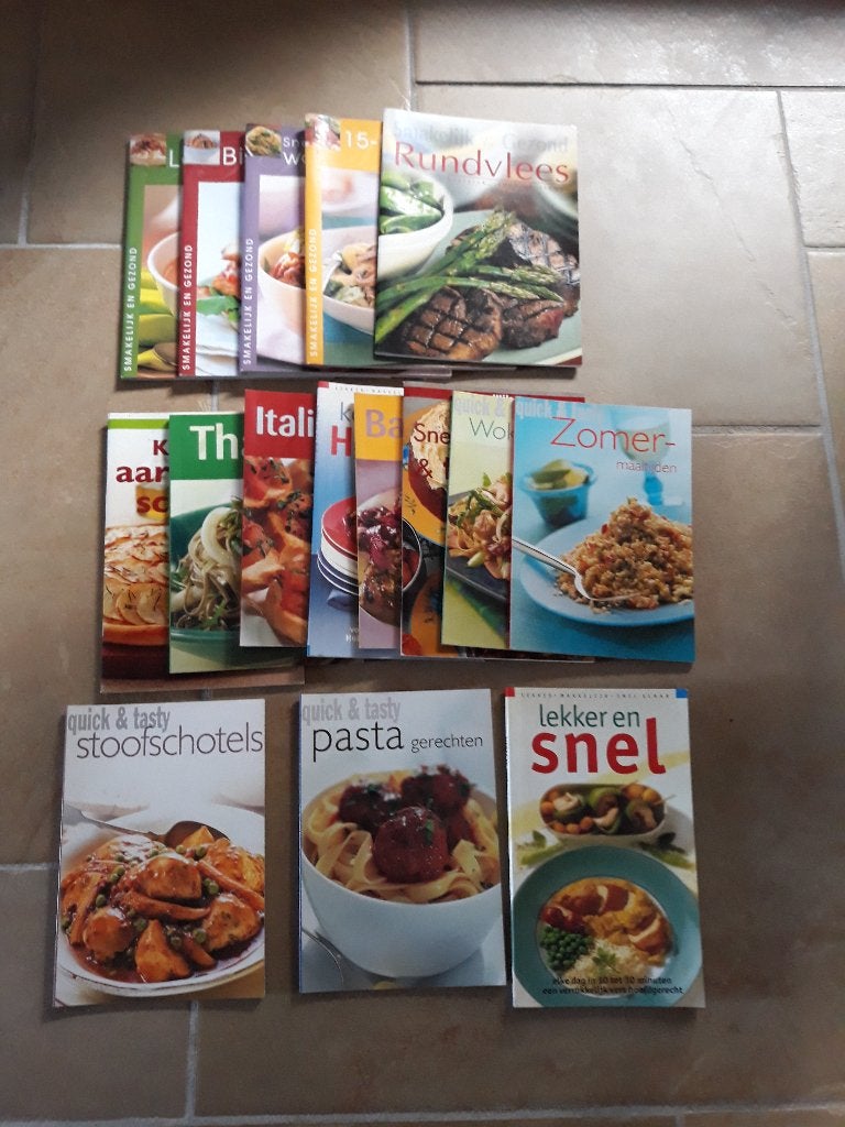 Diverse paperback kookboekjes, 16 stuks, Ophalen of Verzenden, Gelezen