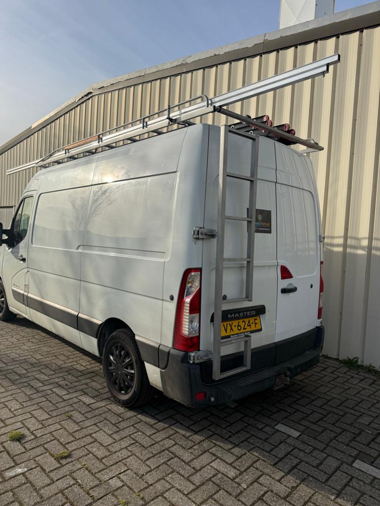 Renault Master 2.3 DCI 62KW 2016, Auto's, Voorwielaandrijving, Zwart, 4 cilinders, 1865 kg