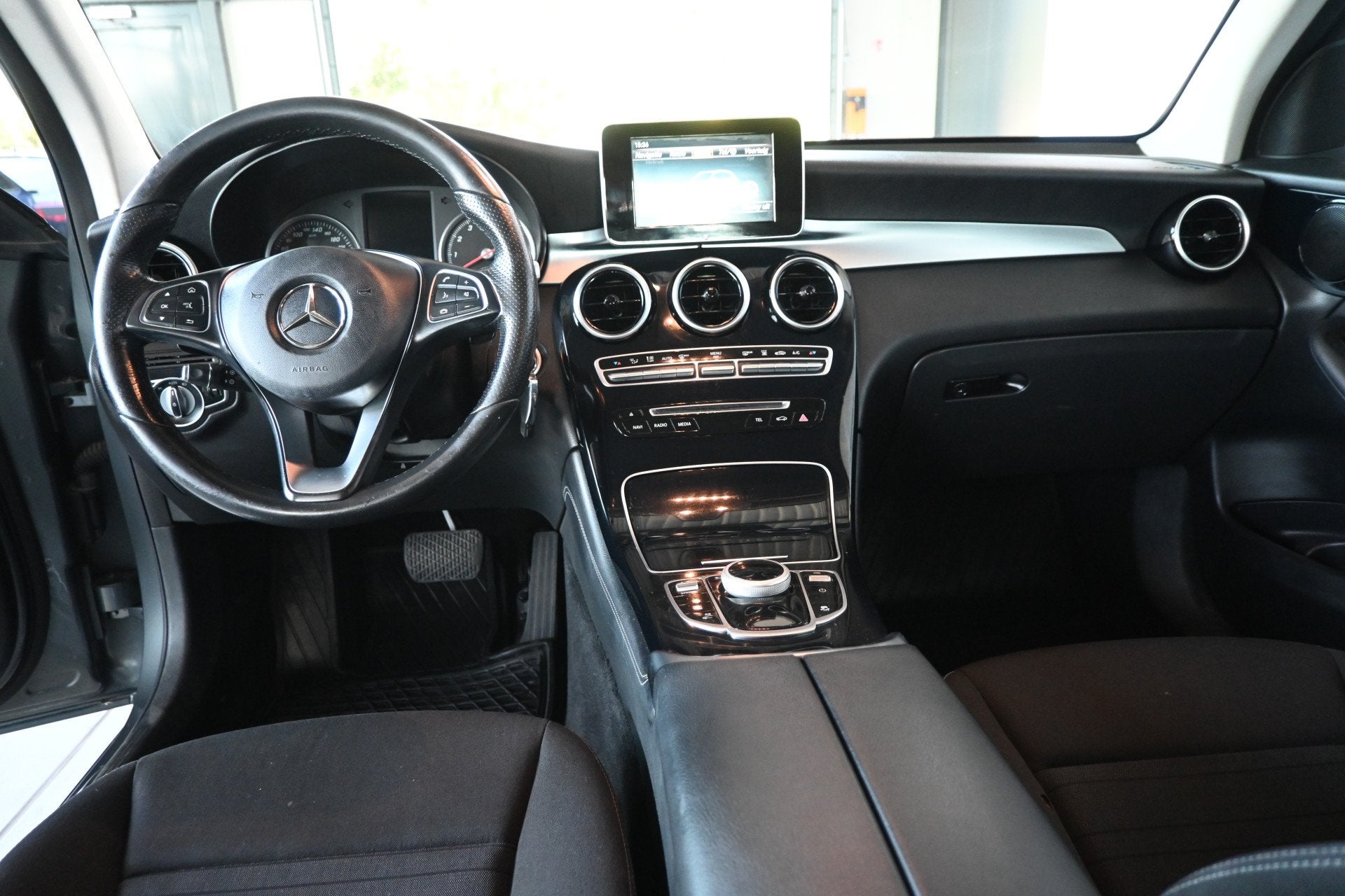Mercedes-Benz GLC 350e 4MATIC Business Solution Automaat Nav, Automaat, Stof, Gebruikt, 4 cilinders