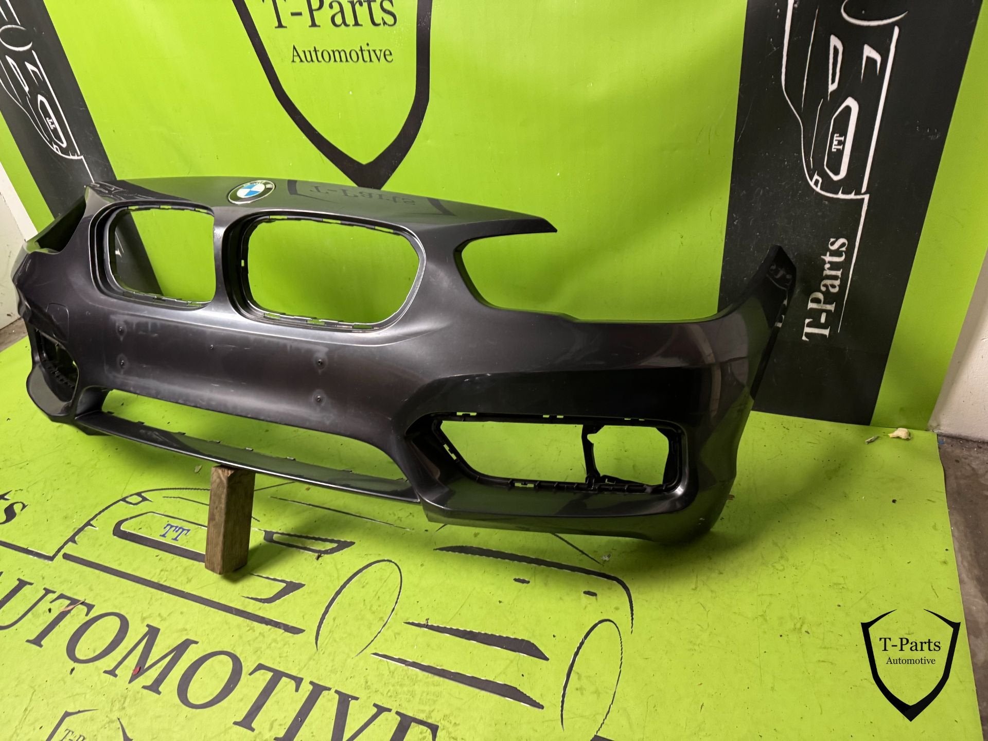 bmw 1 serie f20 voorbumper bumper 15+, Petuelring 130
80788  Munich, DE, Gebruikt, Info@bmw.de, Ophalen of Verzenden
