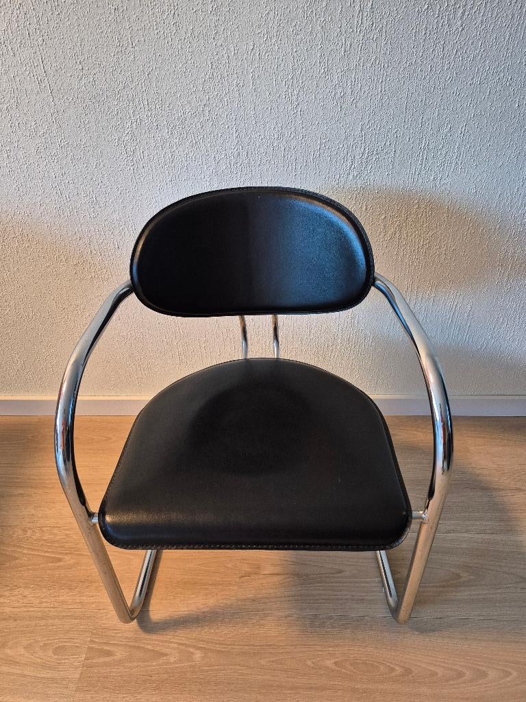 GRATIS Eettafelstoelen 4 stuks, Huis en Inrichting, Stoelen, Gebruikt, Vier, Leer, Metaal, Zwart, Ophalen