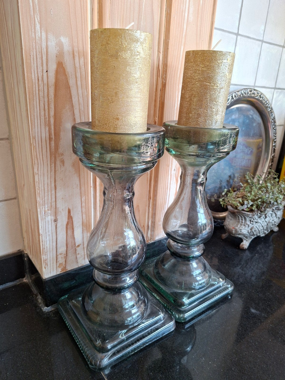 2 Grote Brocante Glazen Kandelaars - 30 cm Hoog, Ophalen of Verzenden, Glas