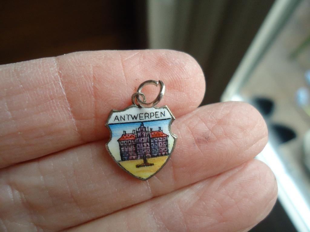 mooi echt zilveren hangertje wapenschildje antwerpen gemerkt, Ophalen of Verzenden, Zo goed als nieuw, Zilver, Zilver