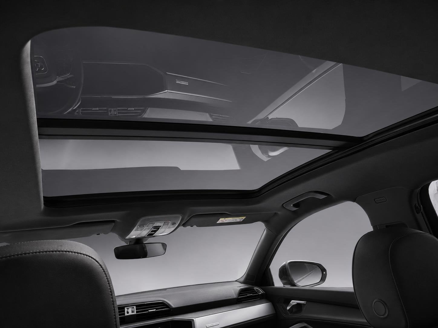 Audi Q3 35 TFSI Panorama|Vol Leder Audi Q3 35 TFSI Pro Line, 4 cilinders, Zwart, Leder, Bedrijf