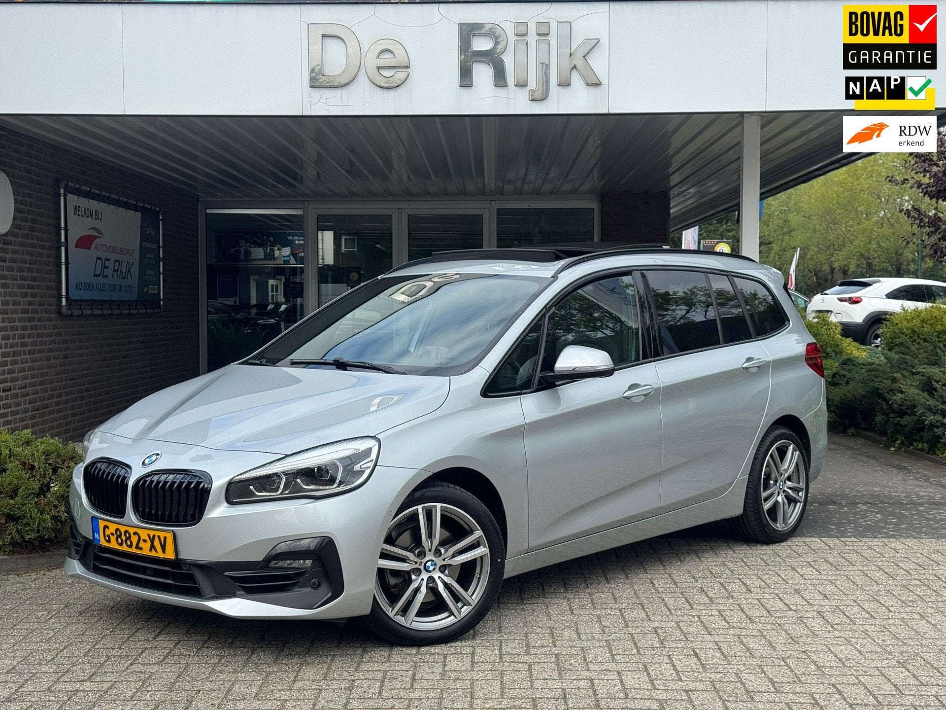 BMW 2-serie Gran Tourer 218i 7p. High Executive | Pano, Lede, Auto's, Dealer onderhouden, Gebruikt, 2-Serie Gran Tourer, 3 cilinders