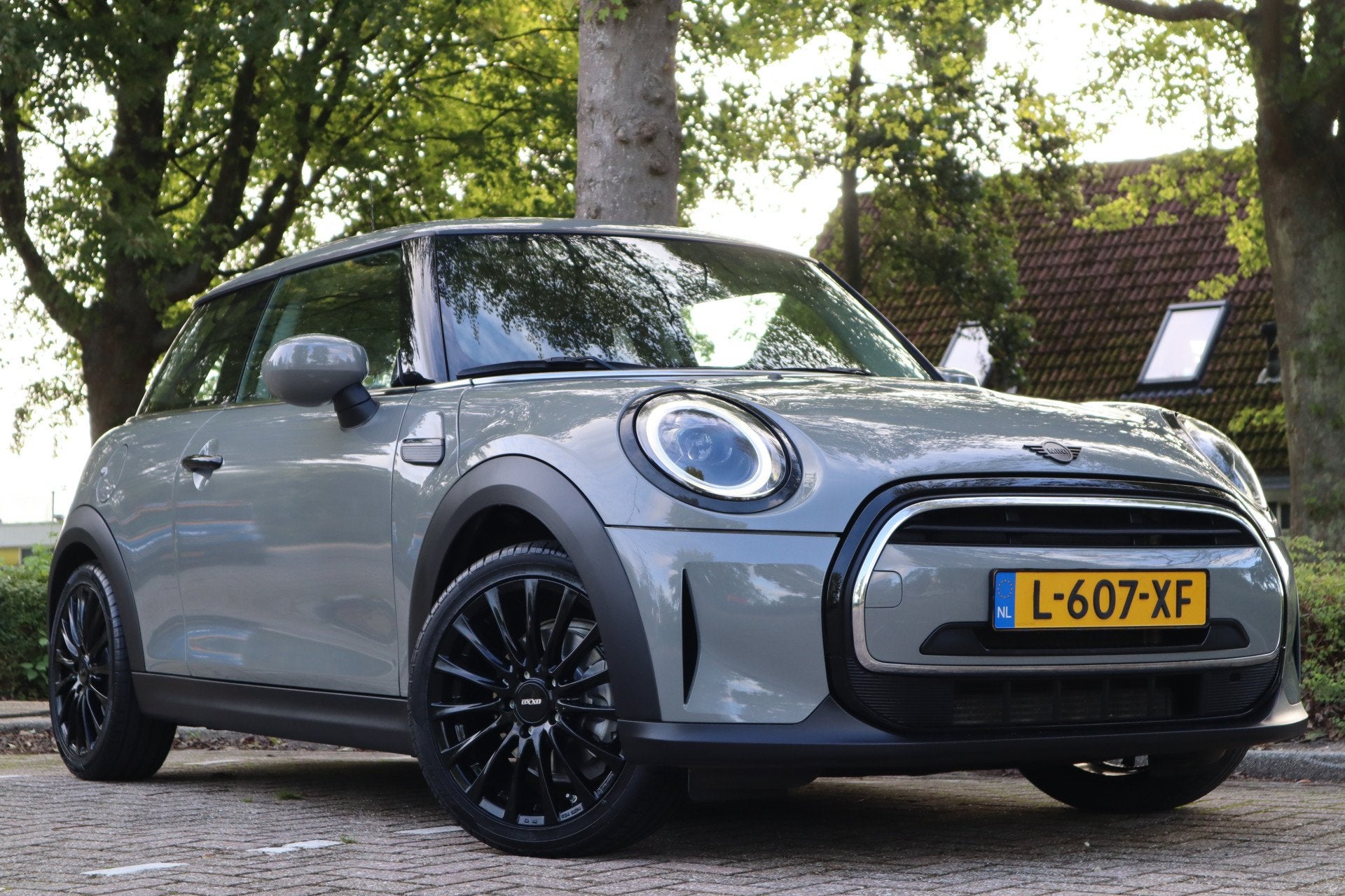 MINI 1.5 One First Essential | Cruise control | DAB |, Voorwielaandrijving, 12 maanden, Gebruikt, Euro 6