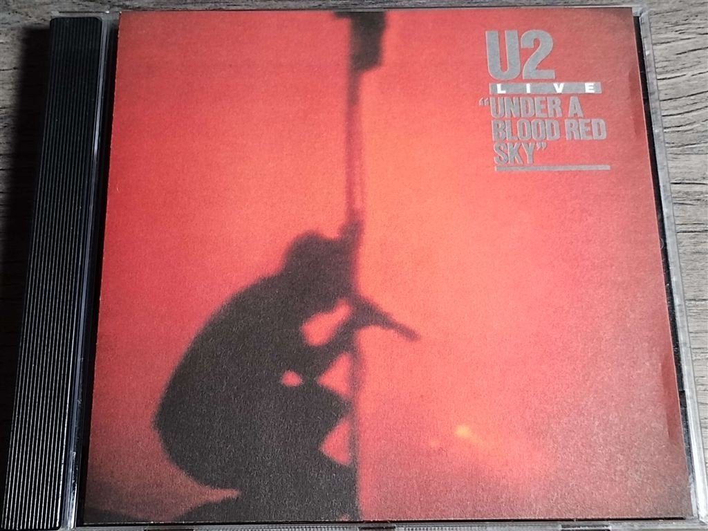 U2 - Under A Blood Red Sky, Ophalen of Verzenden, Zo goed als nieuw