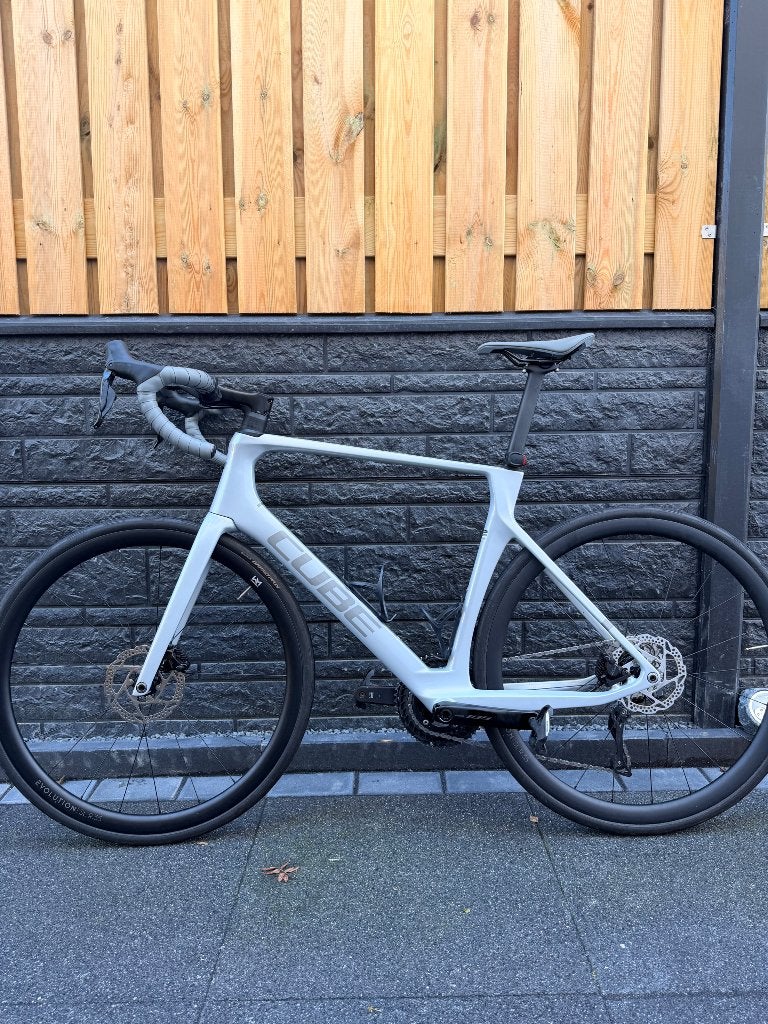 CUBE AGREE C:62 ONE FOGGREY/GREY, Carbon, Heren, Zo goed als nieuw, 57 tot 61 cm