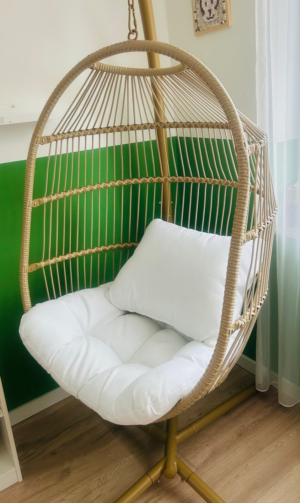 Hangstoel/eivormige schommelstoel met standaard, Huis en Inrichting, Stoelen, Zo goed als nieuw, Eén, Riet of Rotan, Overige kleuren
