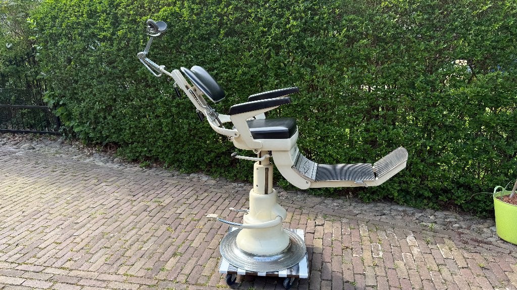 Vintage Siemens Sirona “D” Tandartsstoel (ca. 1950–1960), Ophalen