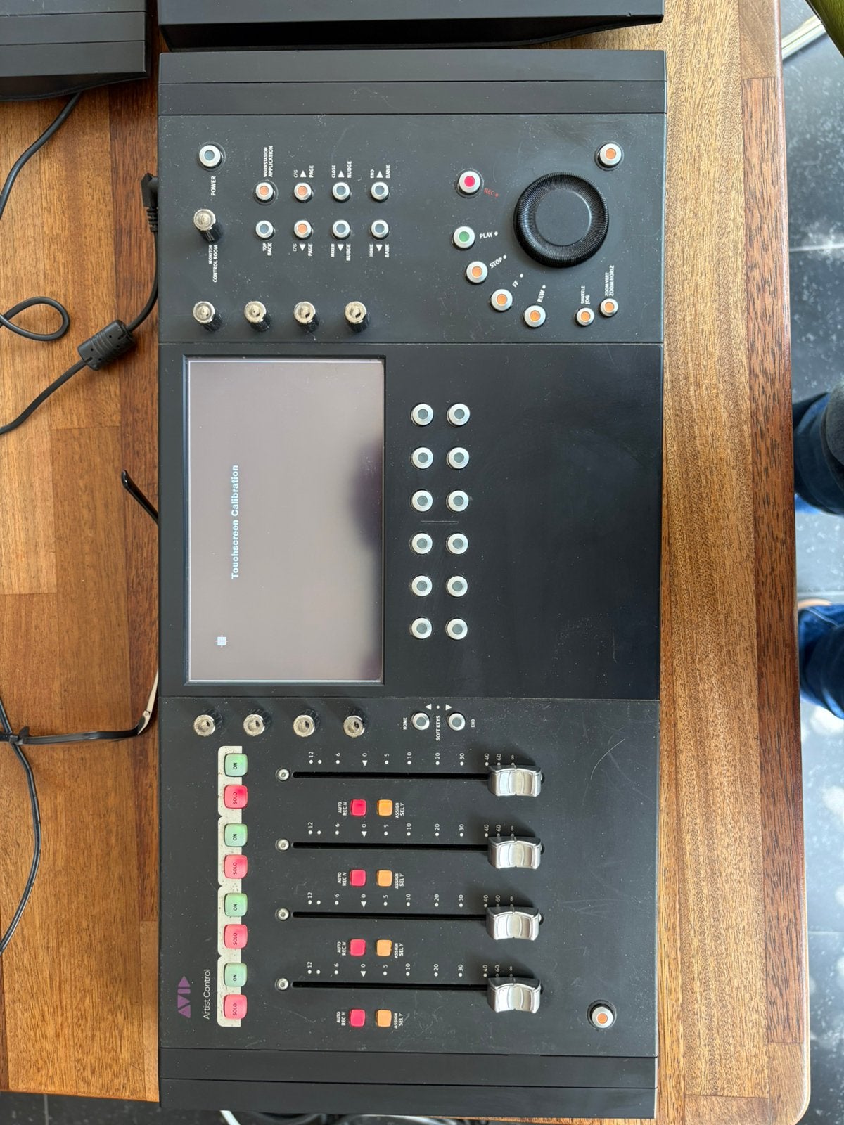Avid Artist Control en 1 x Avid Artist Mix, Ophalen of Verzenden, Gebruikt, Audio