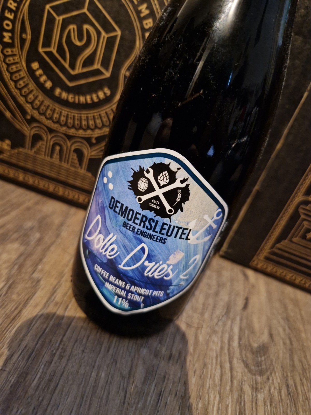 Moersleutel - Dolle Dries 2, Verzamelen, Biermerken, Ophalen of Verzenden, Gebruikt, Reclamebord, Plaat of Schild, Overige merken