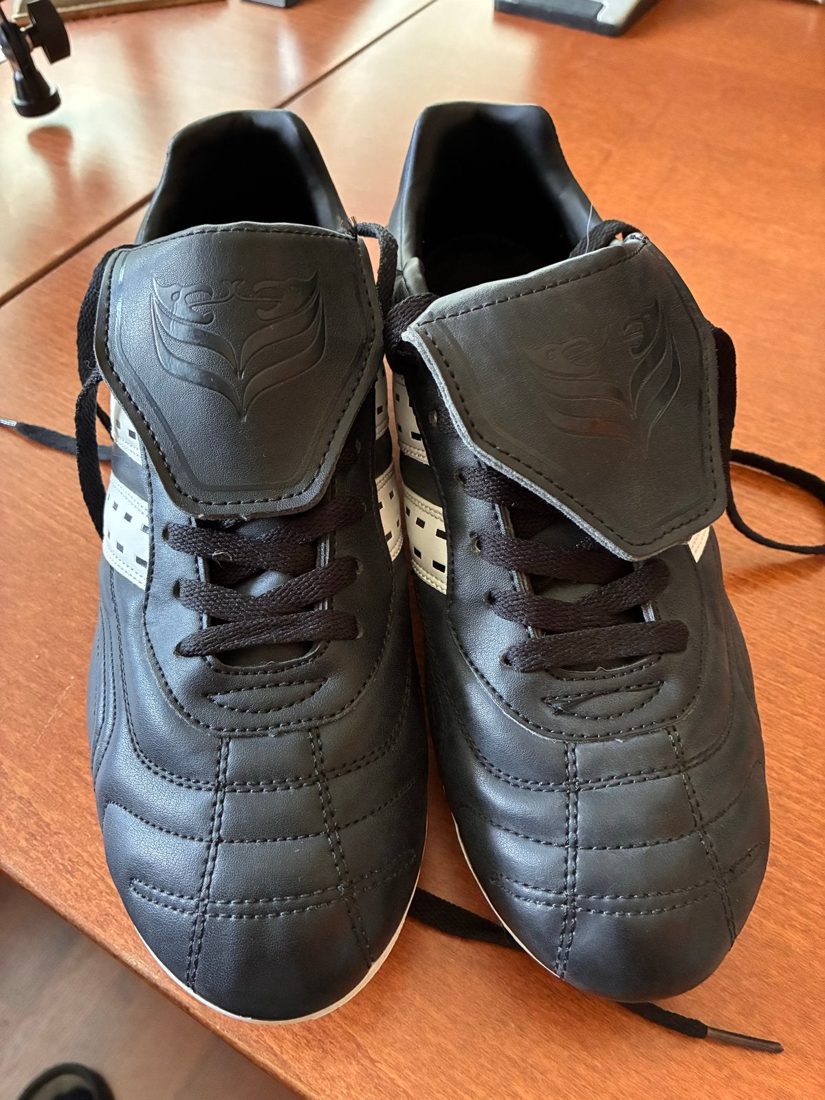 Quick Voetbalschoenen Maat 42 - Nieuwe Kicksen, Ophalen of Verzenden, Nieuw, Schoenen