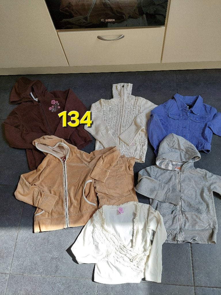 Div maten Vesten Jassen broeken H&M Bijna gratis, Jongen of Meisje, Trui of Vest, H&M, Ophalen of Verzenden