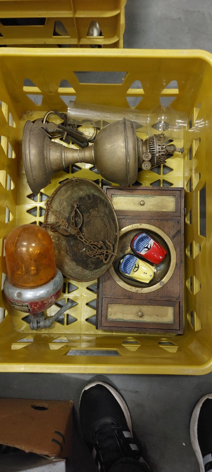 rommelmarkt spullen te koop 150 m2, Ophalen