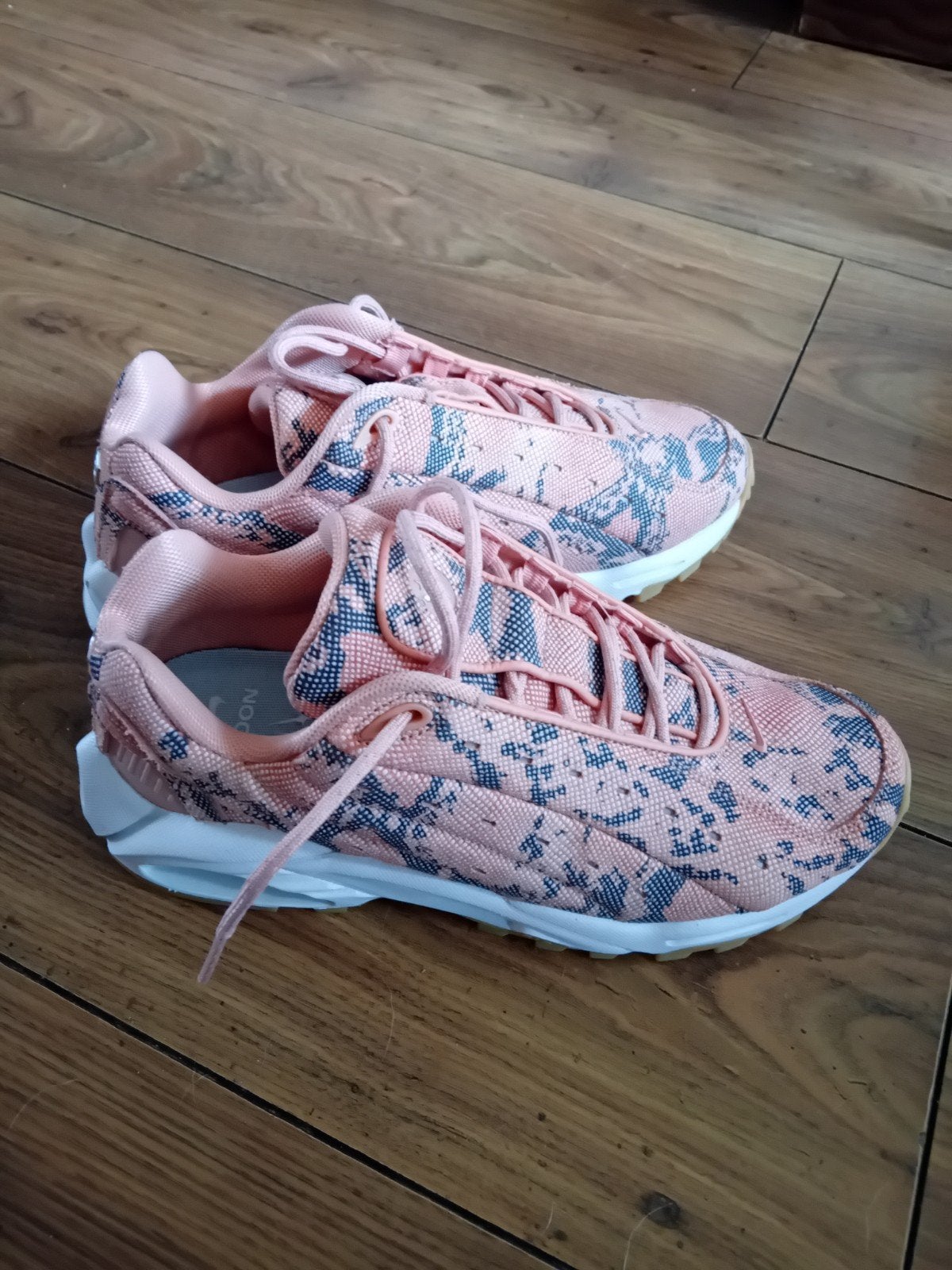 Nike air mocta special editie, Ophalen of Verzenden, Nieuw, Overige kleuren