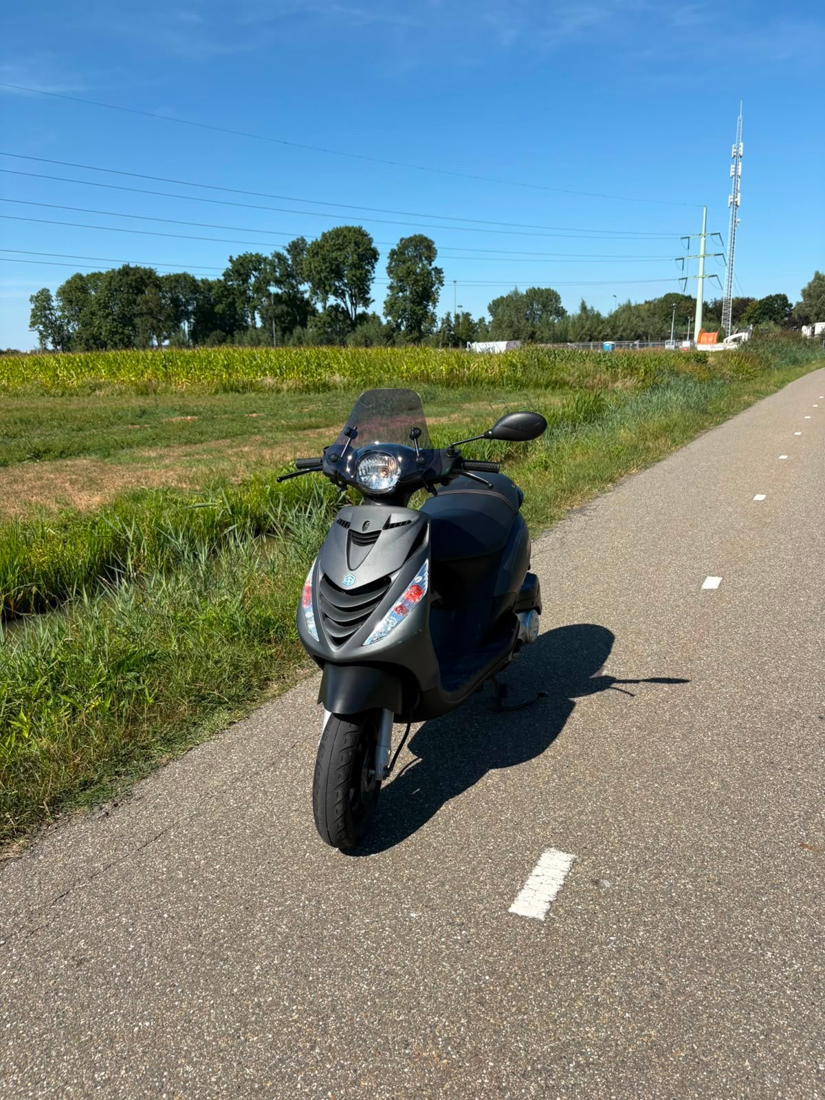 Piaggio zip CD2 mat zwart, Fietsen en Brommers, Scooters | Piaggio, Ophalen of Verzenden, Zo goed als nieuw, Benzine, Zip