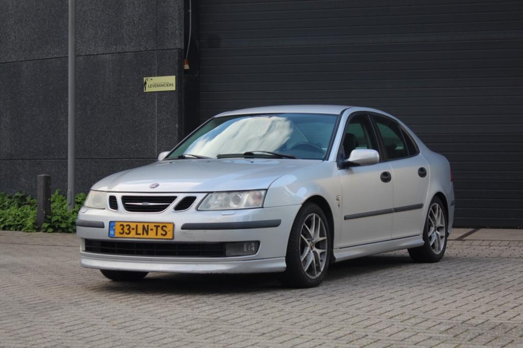 Saab 9-3 2.0 Turbo 209PK Aero Sport Sedan AUT Flipper Stoelv, 1998 cc, 4 cilinders, 75 €/maand, Grijs