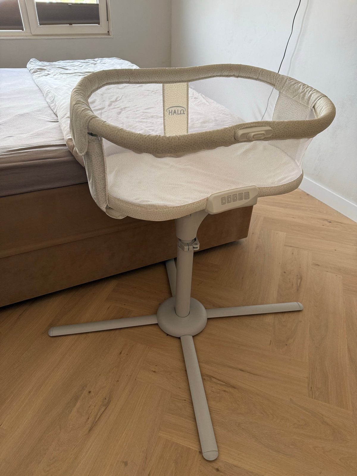 HALO BassiNest Swivel Sleeper - Zo goed als nieuw, Kinderen en Baby's, Ophalen of Verzenden, Zo goed als nieuw, Wieg