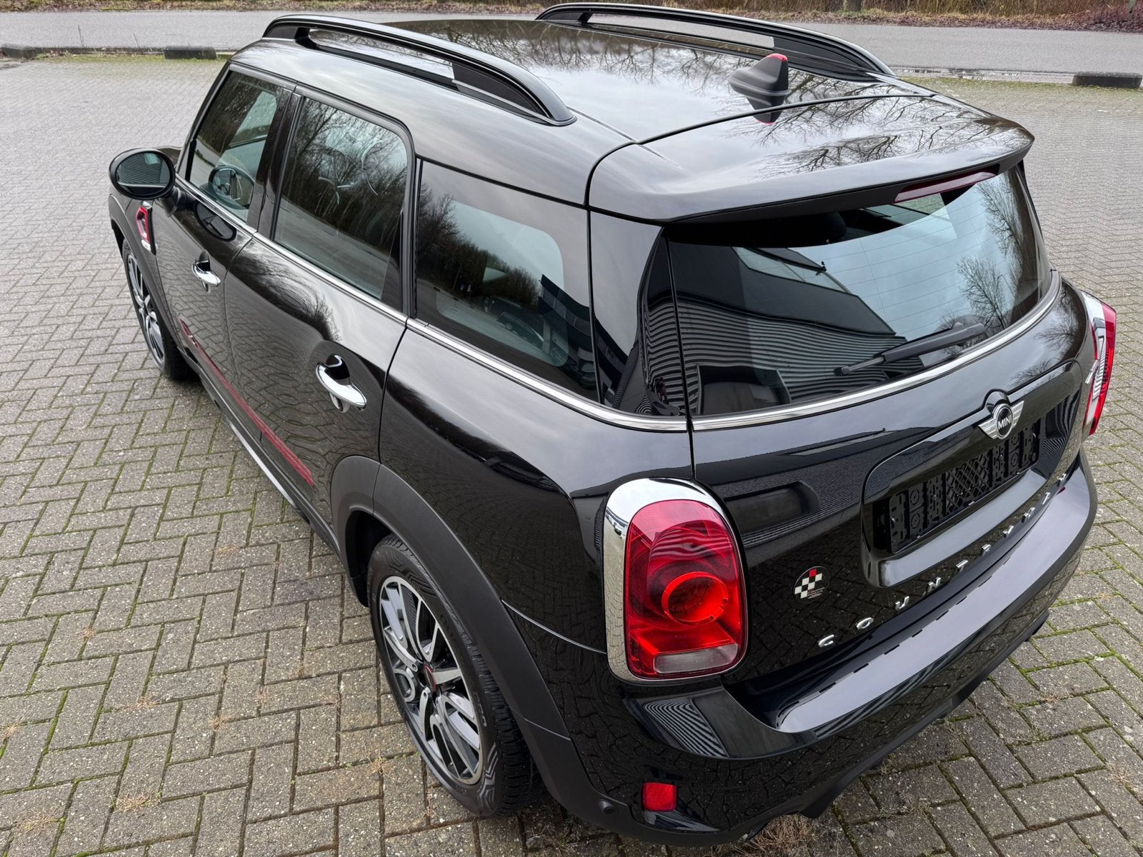 Mini Countryman 2.0 231pk All4 Aut. 2017 Zwart, Automaat, 1998 cc, 1800 kg, Zwart