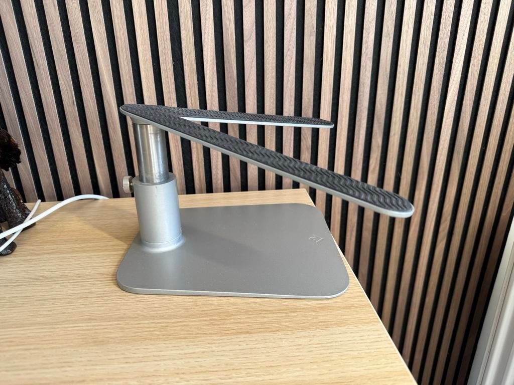 Twelve South Hi-Rise verstelbare standaard voor MacBook, Computers en Software, Laptopstandaarden, Ophalen of Verzenden, Zo goed als nieuw