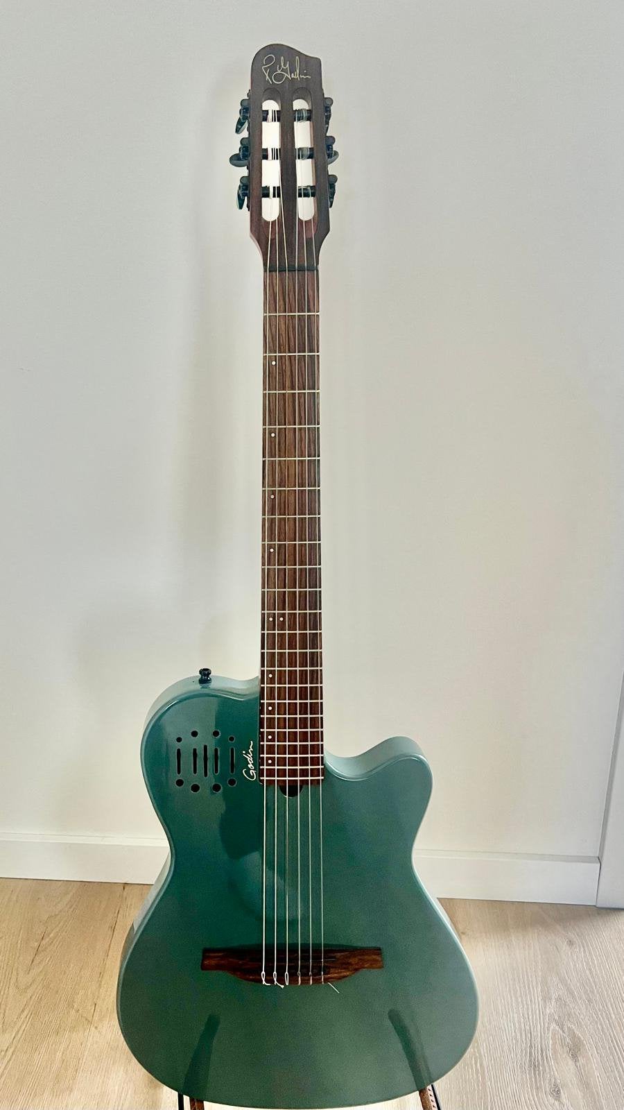 Godin Multiac Mondial nylon gitaar, Muziek en Instrumenten, Snaarinstrumenten | Gitaren | Elektrisch, Ophalen, Zo goed als nieuw