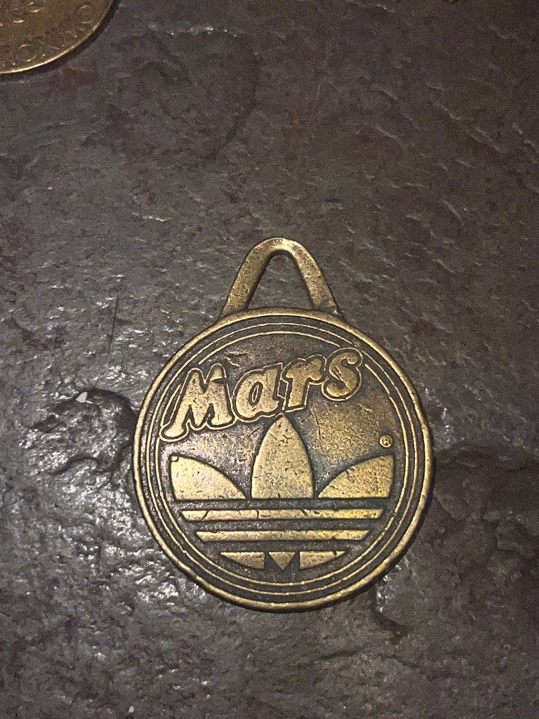 Zeldzame Vintage Adidas & Mars Medaille, Verzenden, Gebruikt, Overige typen