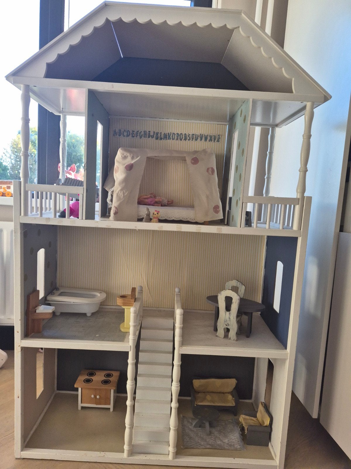 Kidkraft poppenhuis inclusief accessoires, Ophalen, Gebruikt, Poppenhuis