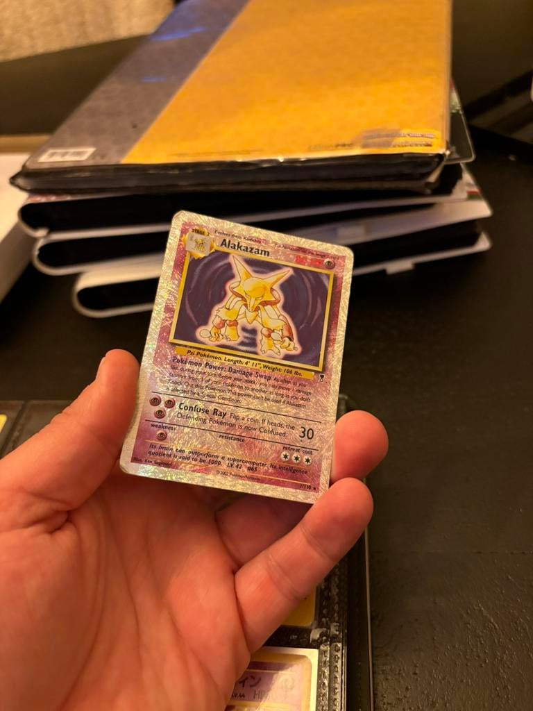 Alakazam legendary reverse holo, Ophalen of Verzenden, Zo goed als nieuw, Meerdere kaarten, Foil