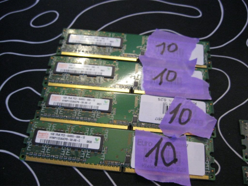 HYNIX 1GB 1RX8 PC2 6400U 666 12 - RAM GEHEUGEN, Computers en Software, Ophalen of Verzenden, DDR2