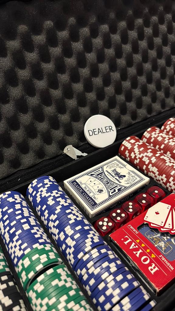 Pokerset in koffer, Hobby en Vrije tijd, Gezelschapsspellen | Overige, Ophalen of Verzenden, Zo goed als nieuw