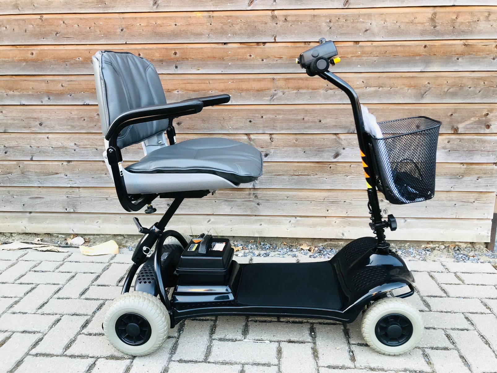 Opvouwbare inklapbare scootmobiel demontabel met 4wiel, 10 km/u of minder, Ophalen of Verzenden, Zo goed als nieuw, Shoprider