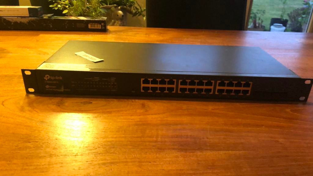 TP-Link T1600G-28TS, Ophalen, Gebruikt