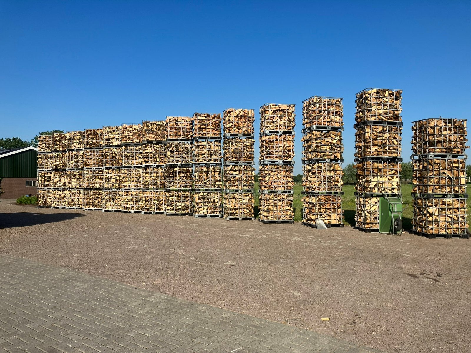Haardhout mix wilgen,douglas en berk, Tuin en Terras, Haardhout, Minder dan 3 m³, Ophalen of Verzenden