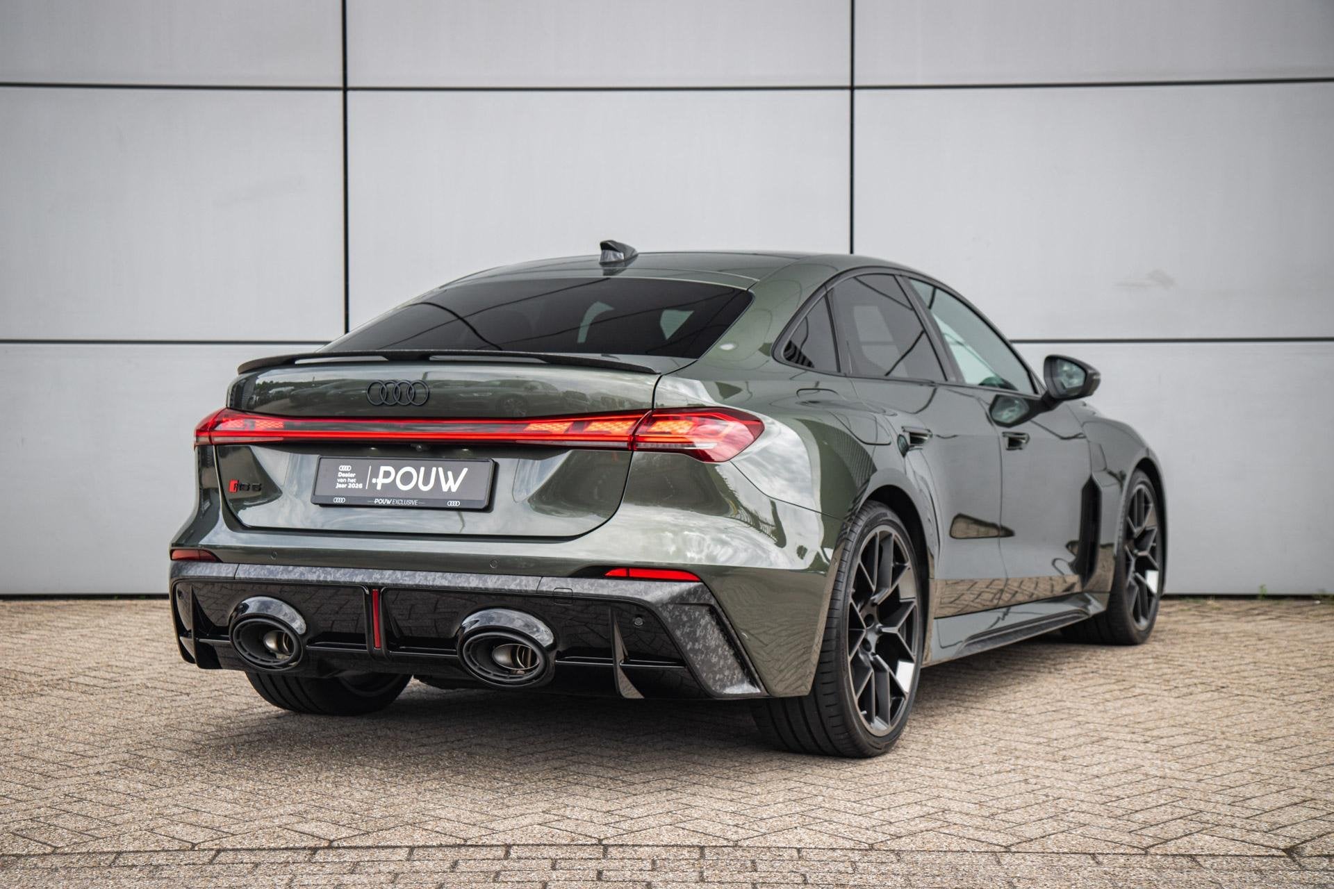 Audi RS 5 Limousine 2.9 e-hybrid 639pk quattro | Optiekpakke, Auto's, Audi, Automaat, Parkeerassistent, Zwart, 150 min