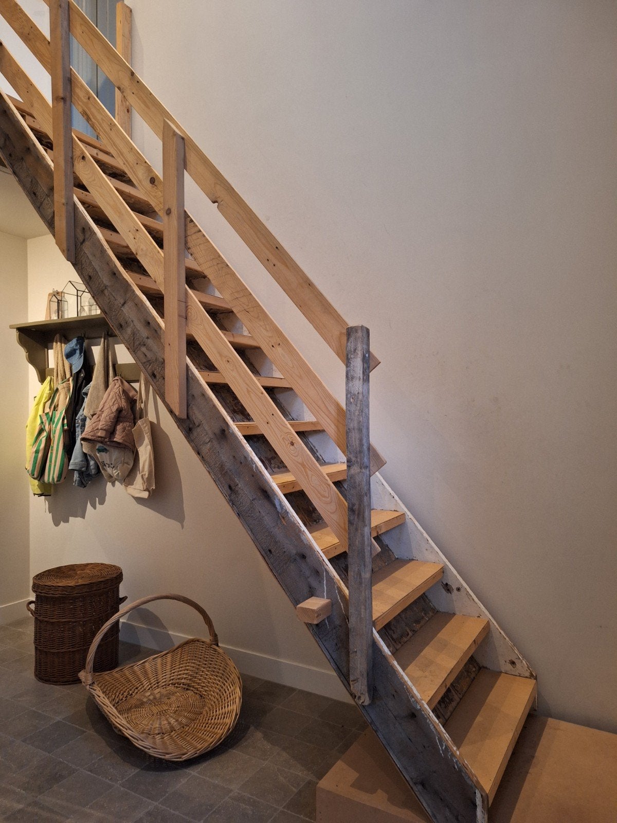oude bouwtrap, Ophalen, Gebruikt, Minder dan 2 meter
