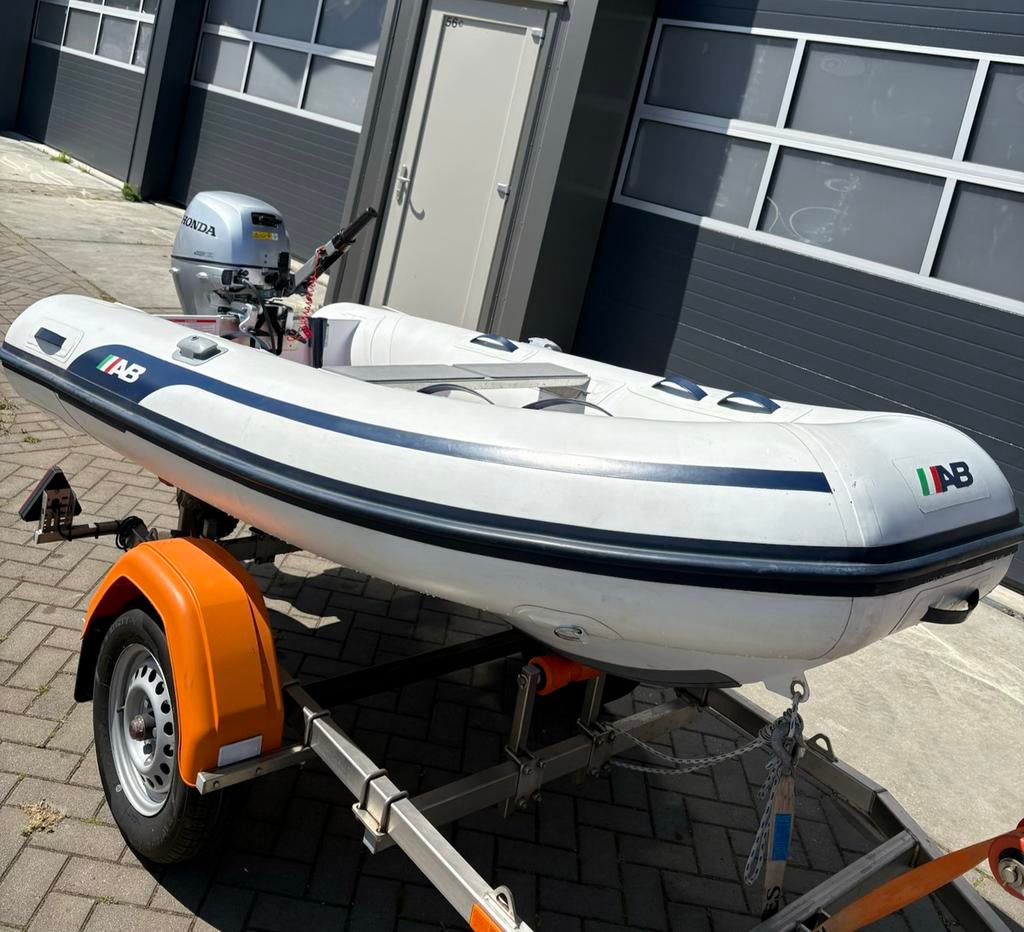 NIEUWSTAAT!! AB Lamina 9ALS, Honda 8pk (2025), Ophalen, Zo goed als nieuw