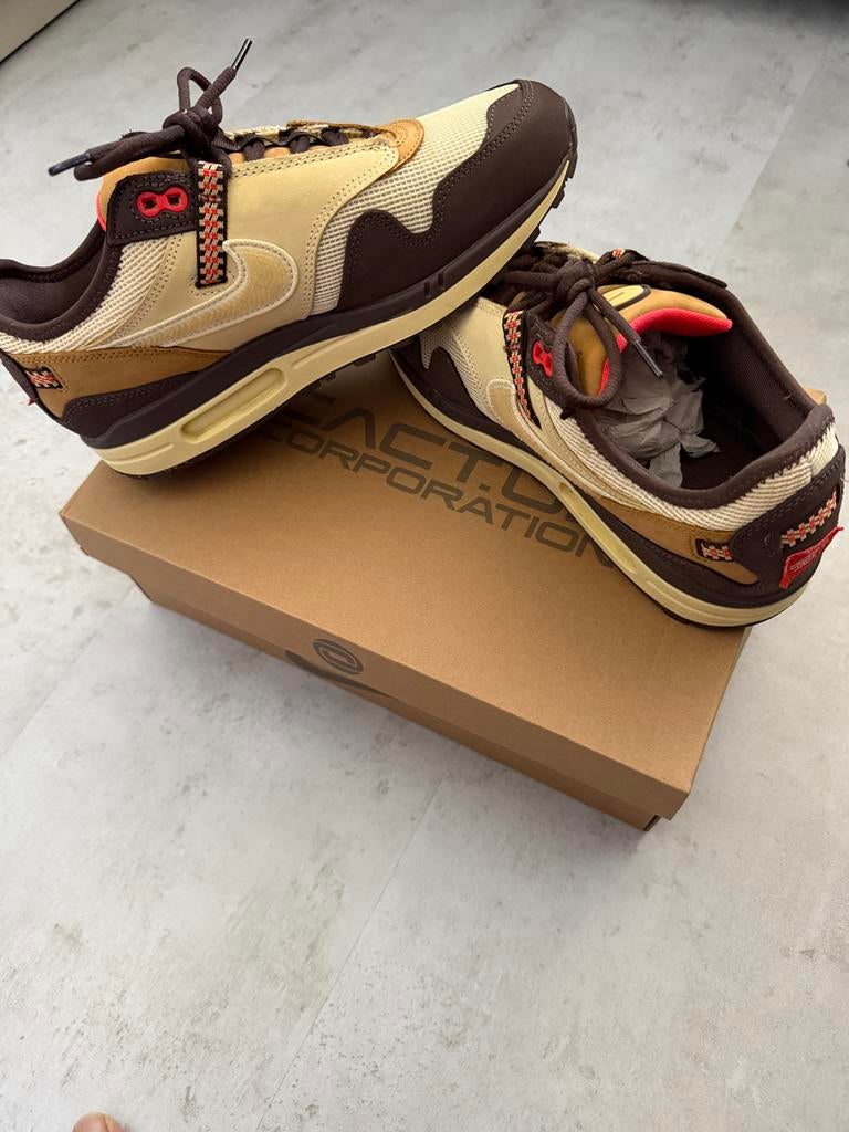 Nike Air Max 1 x Travis Scott Cactus Jack Baroque Brown, Ophalen of Verzenden, Nieuw, Bruin, Sneakers of Gympen