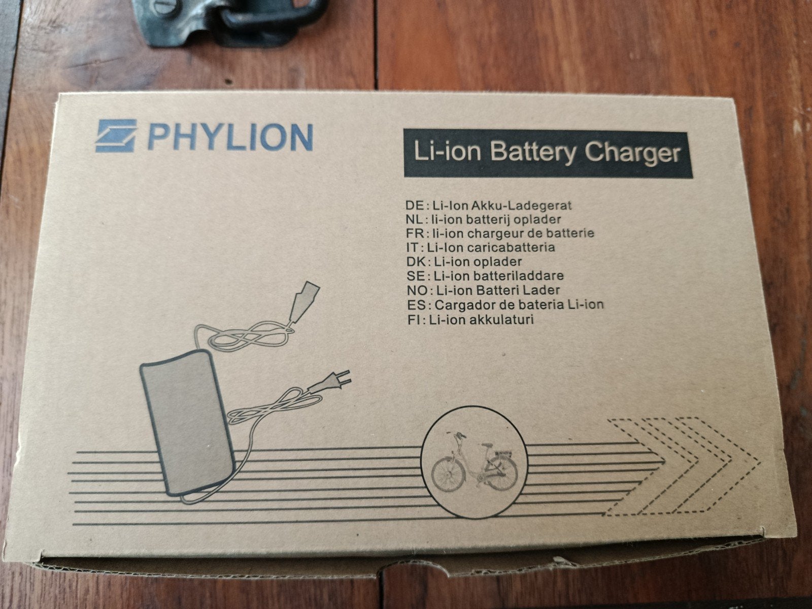 Phylion Li-ion Battery Charger - 5 pens Nieuw !, Nieuw