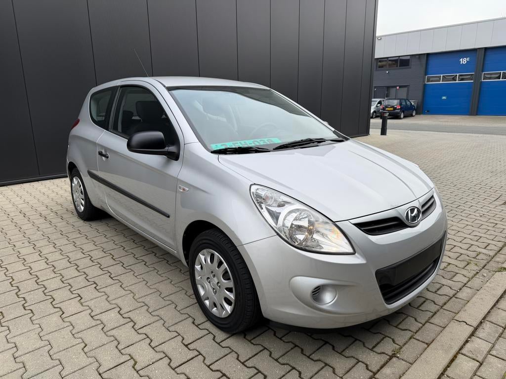 Hyundai i20 1.2 2009 36.674KM | Nette auto, Auto's, Hyundai, Voorwielaandrijving, Stof, Zwart, Bedrijf