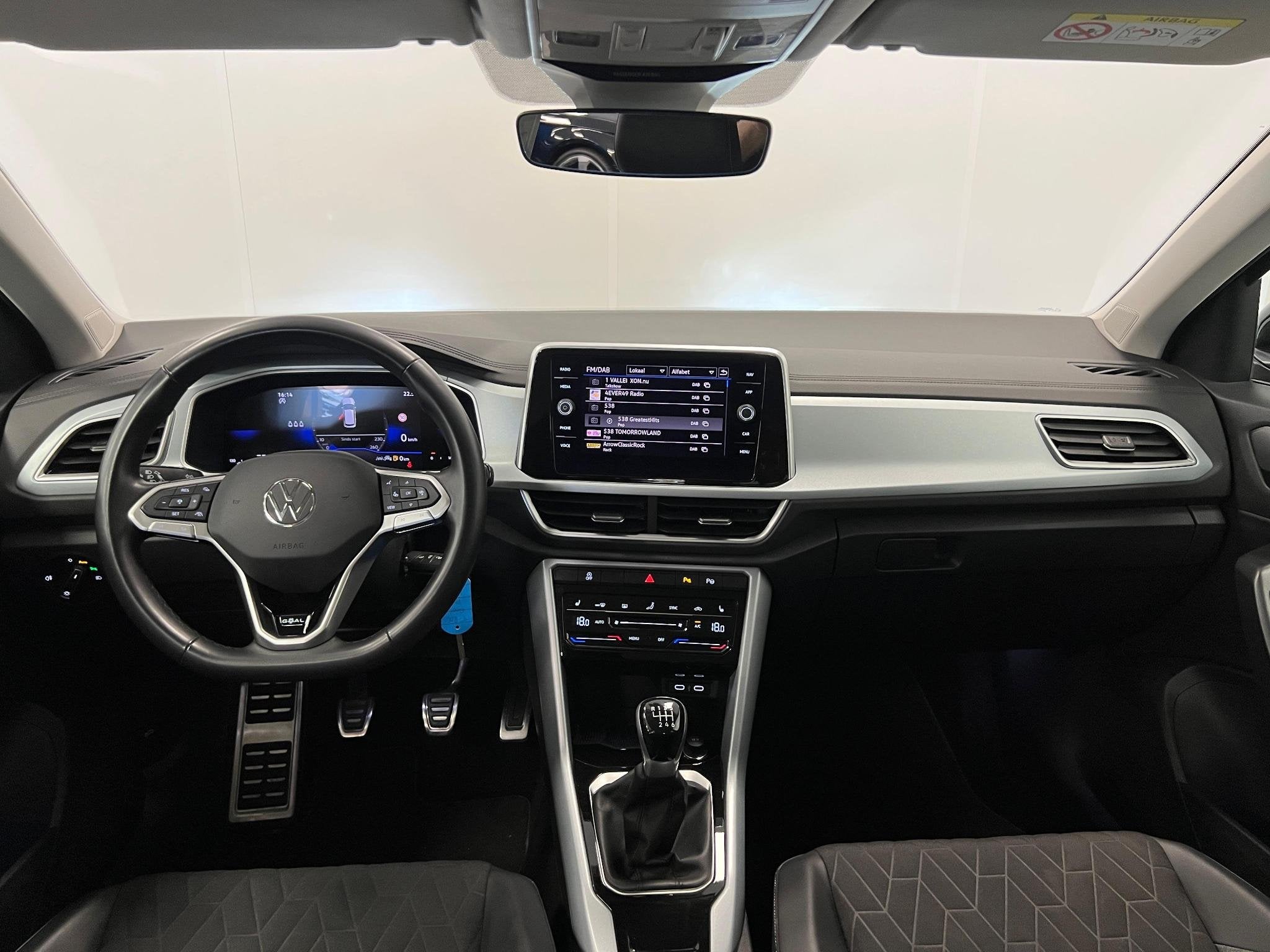 Volkswagen T-Roc 1.0 TSI / 116PK / GOAL EDITION / STOEL-STUU, Auto's, Voorwielaandrijving, Stof, Gebruikt, 116 pk