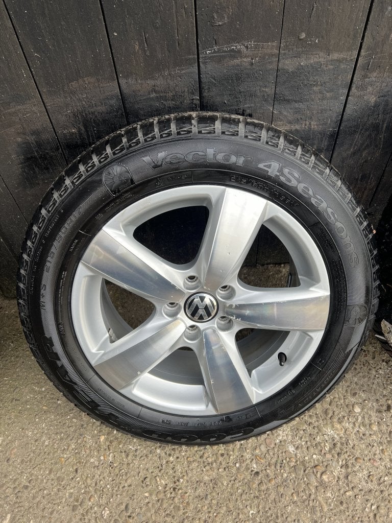 Originele Volkswagen Tiguan velgen 17” 5x112 all-season 7mm, Auto-onderdelen, Niet ingevuld, Banden en Velgen, Niet ingevuld, 17 inch
