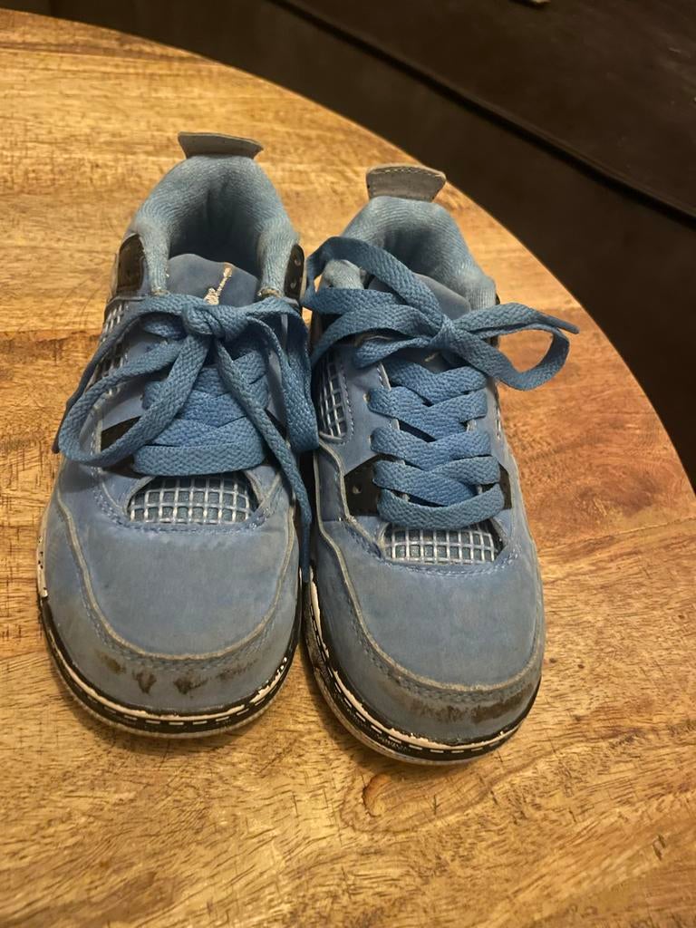 Blauwe sneakers maat 29,5 jordan, Kinderen en Baby's, Kinderkleding | Schoenen en Sokken, Ophalen of Verzenden, Gebruikt, Jongen of Meisje