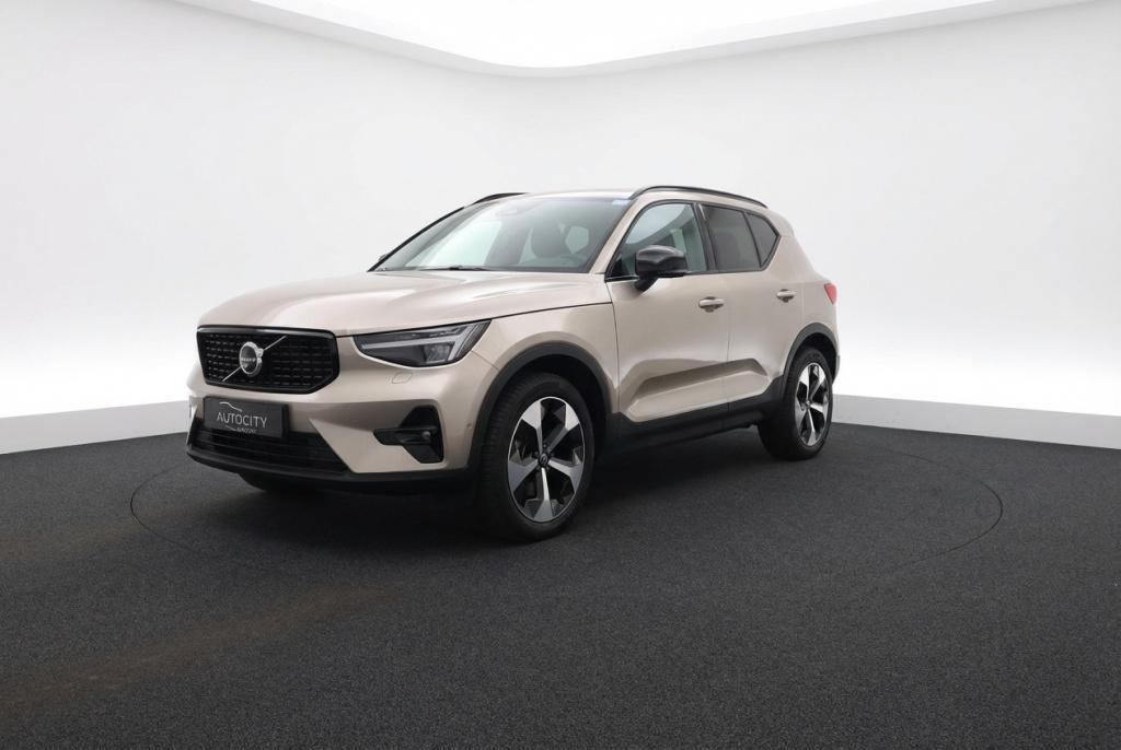 Volvo XC40 2.0 B3 MHEV Ultimate Dark Pano l Harman l Memory, Auto's, Volvo, Automaat, 15 km/l, Gebruikt, Zwart