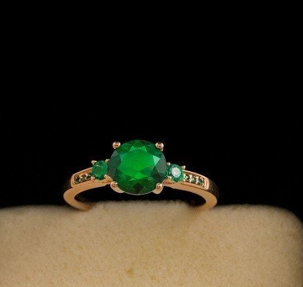 Smaragd ring maat 17mm, Sieraden, Tassen en Uiterlijk, Ringen, IJzer of Staal, Ophalen of Verzenden, 17 tot 18, Dame