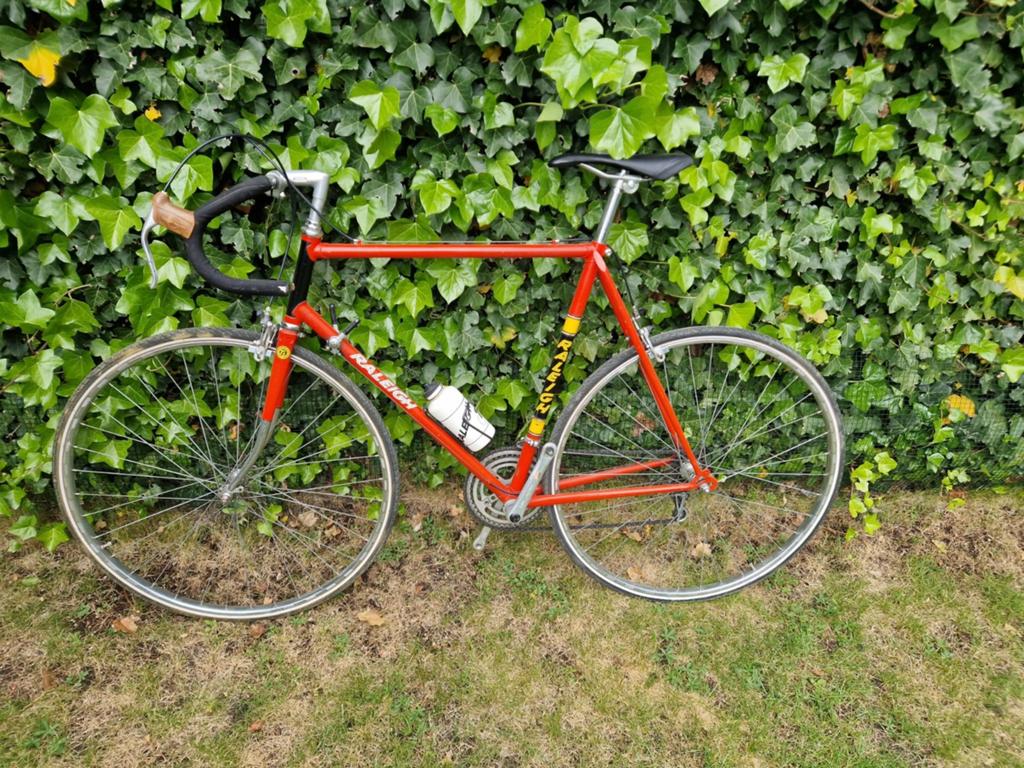 Vintage Raleigh racefiets - Rood, 10 versnellingen, Fietsen en Brommers, 28 inch, Gebruikt, 53 tot 57 cm, Ophalen