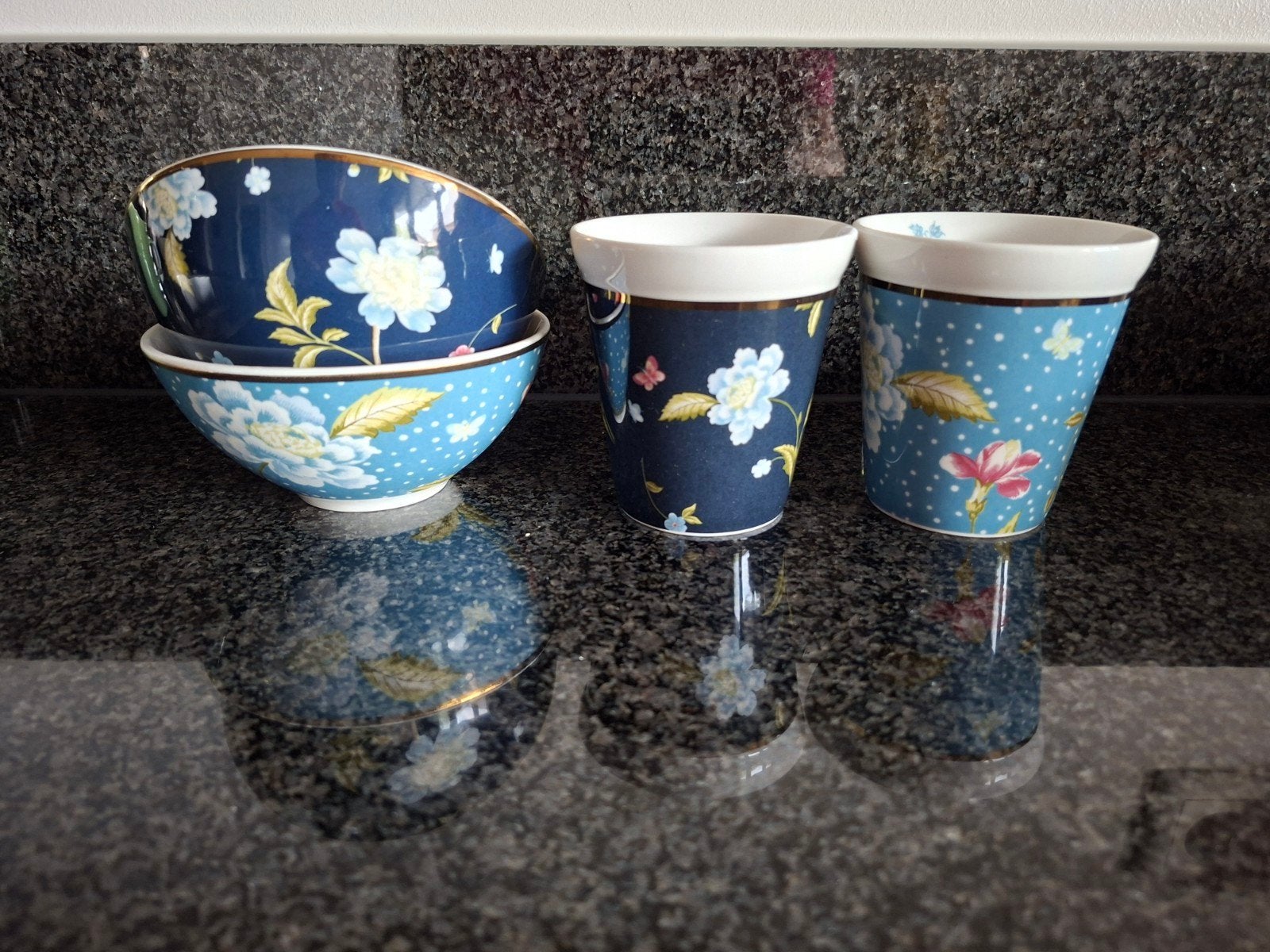 Nieuwe 4 delige Laura Ashley set, Keramiek, Nieuw, Ophalen of Verzenden, Overige stijlen