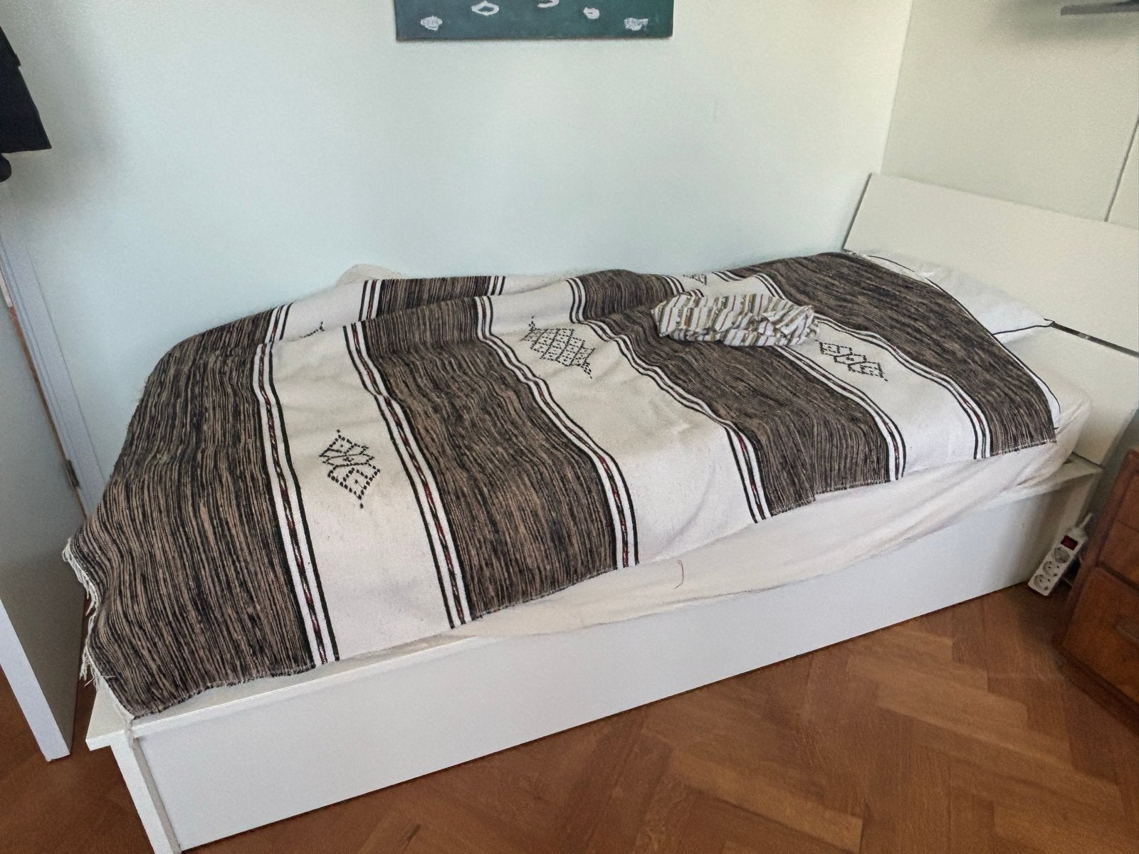 IKEA Eenpersoonsbed met veel opbergruimte, Ophalen, 90 cm, Eenpersoons, Wit