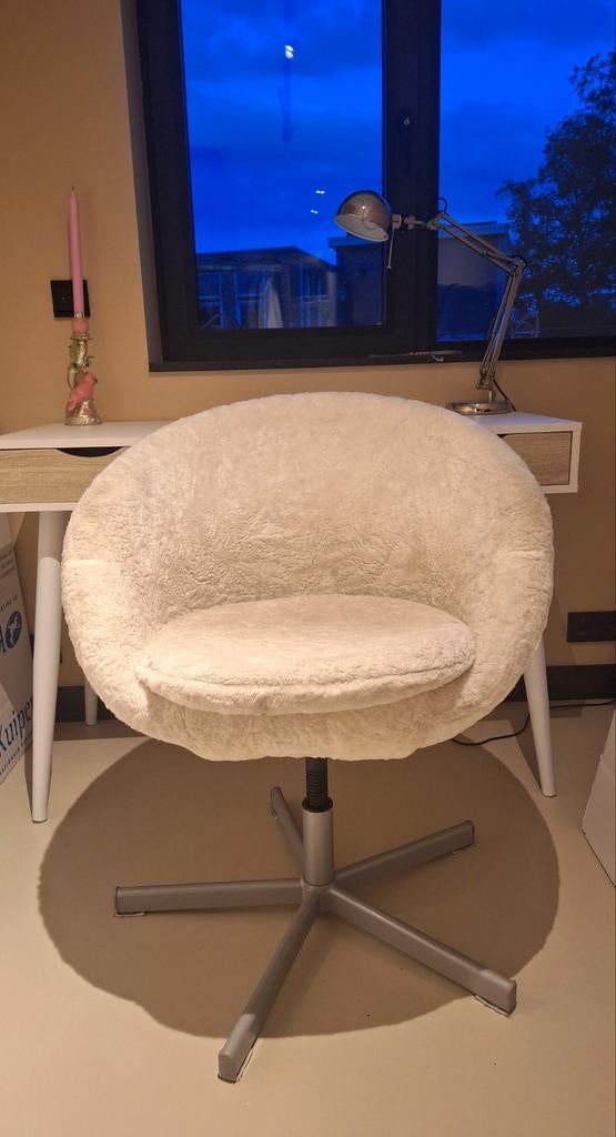 Comfortabele Witte Teddy Kuipstoel - Draaibaar, Huis en Inrichting, Stoelen, Ophalen, Gebruikt, Wit, Modern, Scandinavisch, Teddy