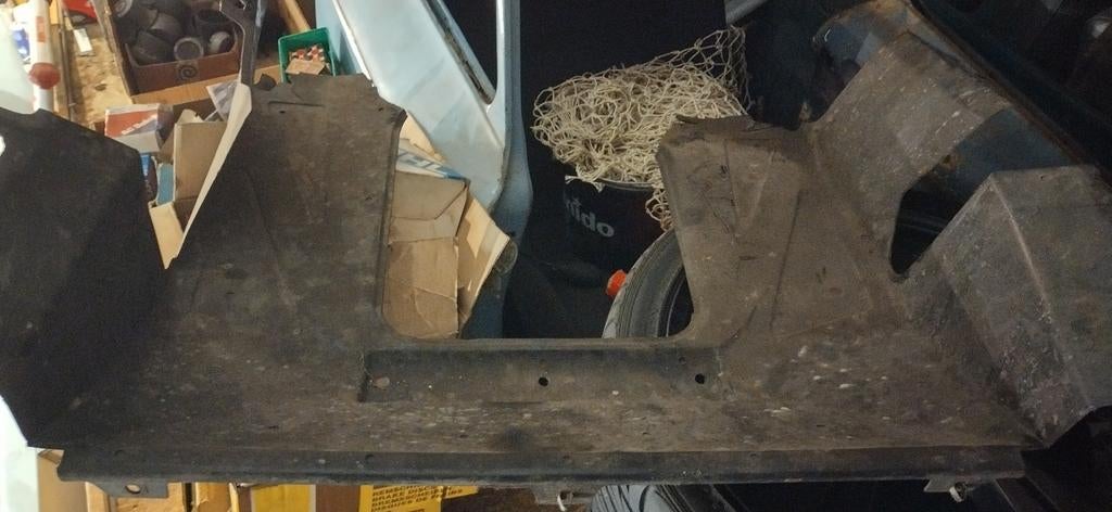 Volvo 340 motor afdekplaat, Ophalen, Nieuw